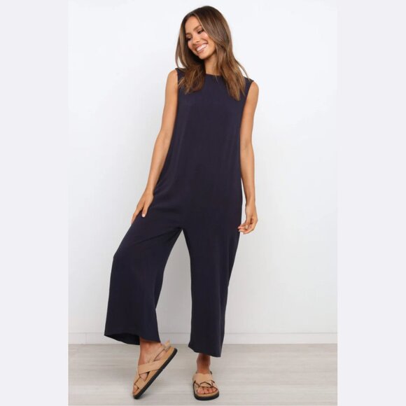 🩵Petal & Pup Yardlee Modern Minimalist Navy Linen Blend Wide Leg Jumpsuit Size - Picture 3 of 12